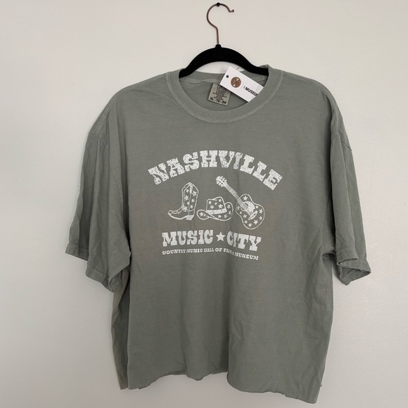 Comfort Colors Tops - Women’s Nashville Country Music Hall of Fame Museum Graphic Tee